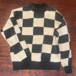 NWOT Black and White Checkered Women’s Mock Neck Relaxed Fit Sweater Size Large